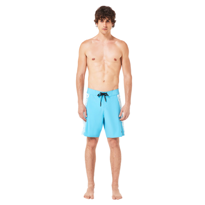 Oakley Quiver RC 19” Boardshort Light Blue