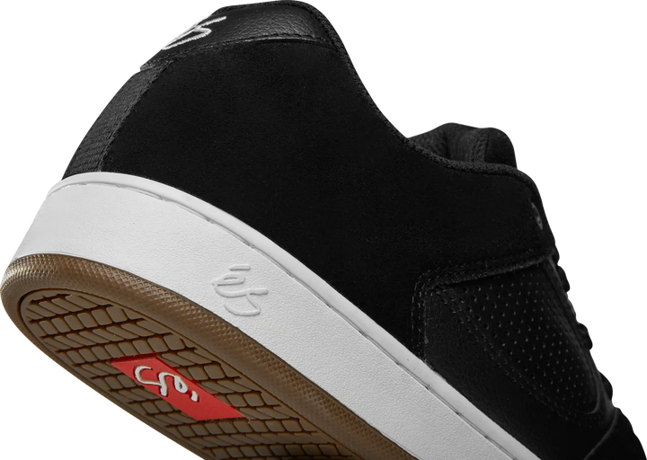 éS Accel Slim Black