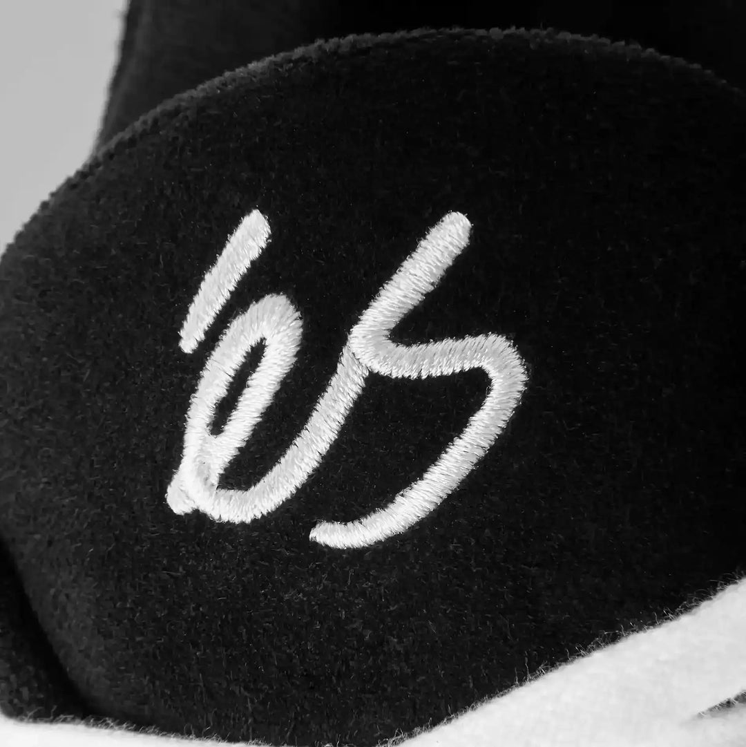 éS Accel Black