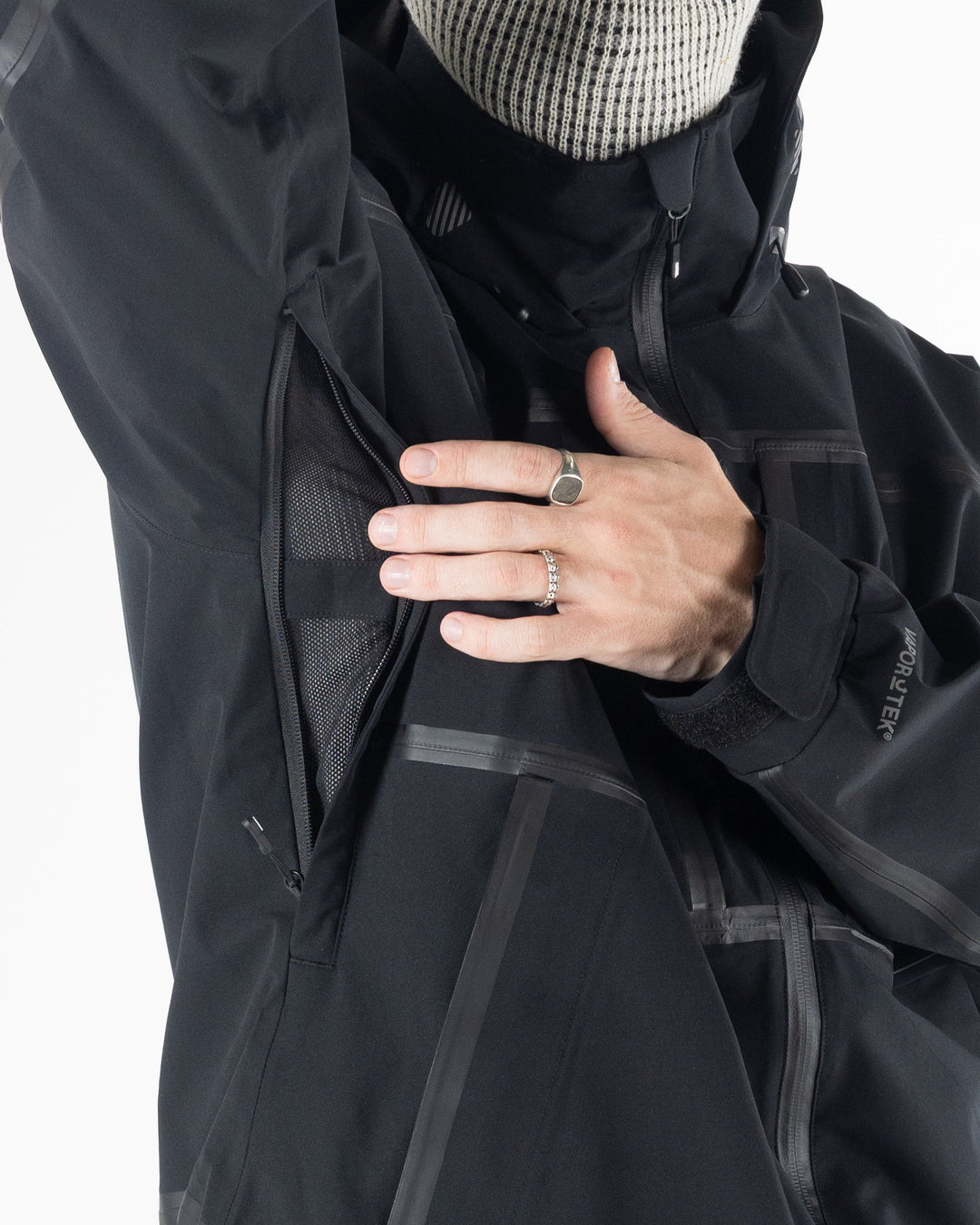 Howl Taped Jacket Black