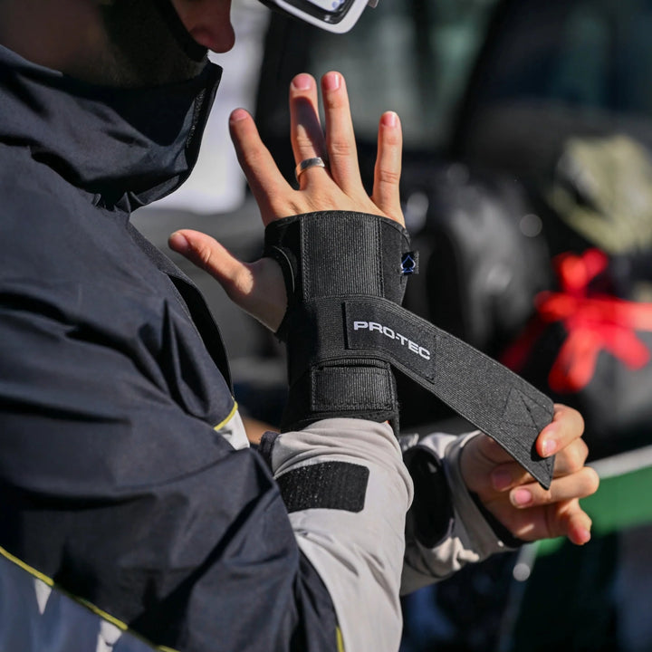 Pro-Tec Undercover Snow Wrist Guards Black