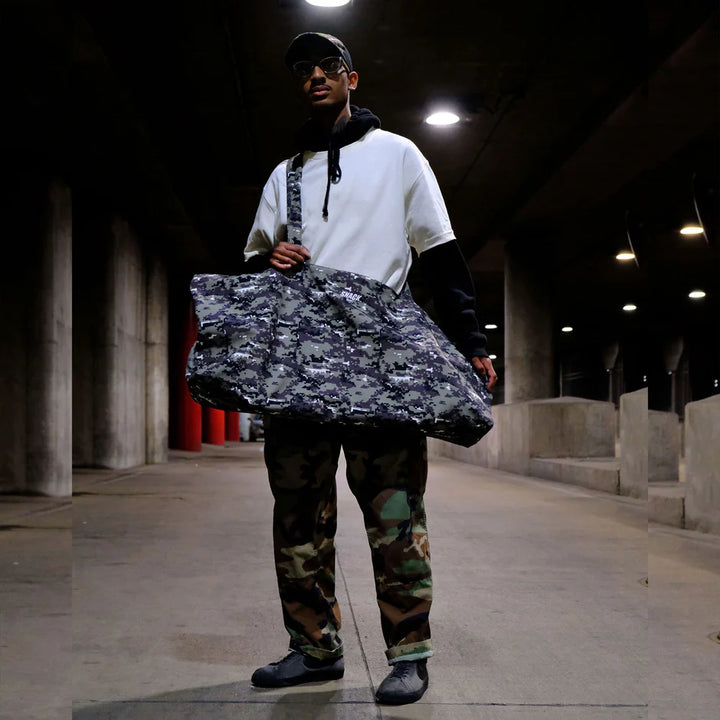 Snack XXXL Skate Tote Bag Digi Camo